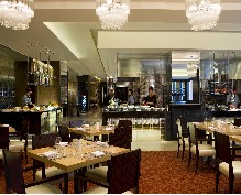 刷浦发信用卡,上海MoMo Cafe餐饮原价8.5折,卡宝宝网