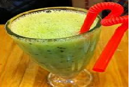 刷中信银行信用卡享南京果燃掂甜品店消费正价满99元送香蕉班戟一份,卡宝宝网